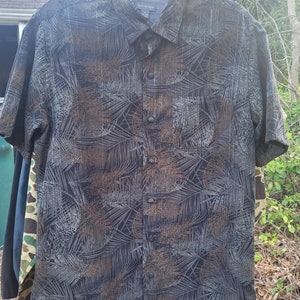 Vintage Van Heusen Tropical Button Shirt image 1