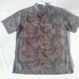 Vintage Van Heusen Tropical Button Shirt image 4