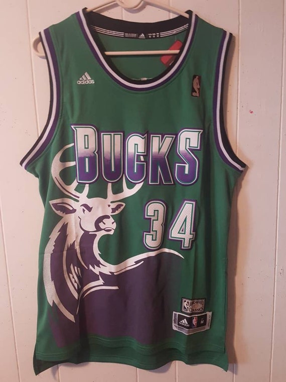 milwaukee bucks old school jersey