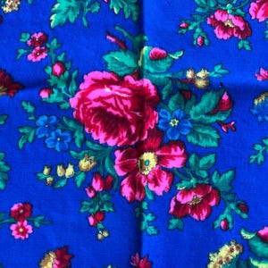 Chal de lana rumano vintage con flores soviéticas, bufanda rusa, una pieza antigua de tela