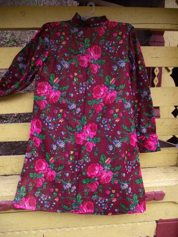 SаLe! 75% off Beautiful vintage greenery floral dr