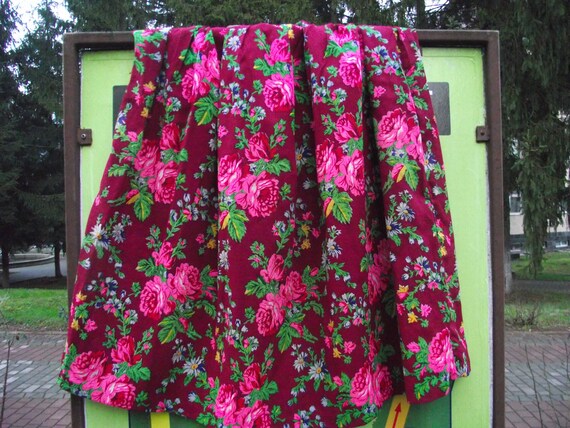 Romanian Woolen Skirt ukrainian Romanian floral wo
