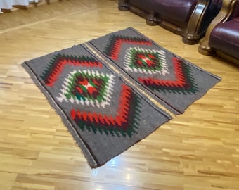 Ucraina Rumena Hutsul Ucraina Vintage Coperte Tappetini da notte in lana di pecora fatti a mano Coprisedia in lana retrò Lotto di 2 copriletti