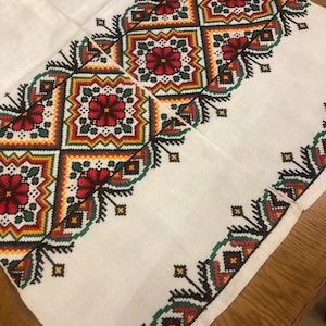 Ukraine Ukrainian antique antique counted cross-stitched towel of the last century geometric pattern Wedding tower