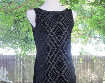 Vintage Black Velvet Sheath 1970s style Shift Dress Vintage WHBM Dress size S size 4