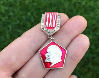 Socialist Ukraine Vintage Lenin Pin USSR Lapel Pin Political Enamel Pin Russian Revolution Soviet Leader Pin Soviet Lenin Memorable Pin