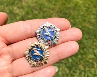 Pin vintage del GTO de la URSS: Insignia de Listo para el Trabajo y la Defensa