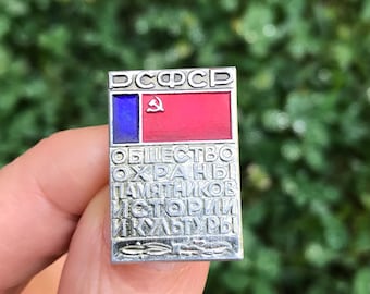 Soviet Badge USSR Red Flag Pin Soviet Russian Federation Flag Pin Socialism Communism Badge Pin Collectible Utopia Propaganda Soviet Era