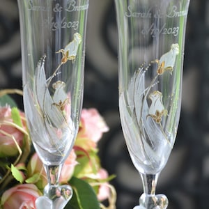 Wedding Champagne glasses with roses-Wedding Reception flutes, Gift for Bride and Groom,  Wedding keepsake,  Custom wedding decoration