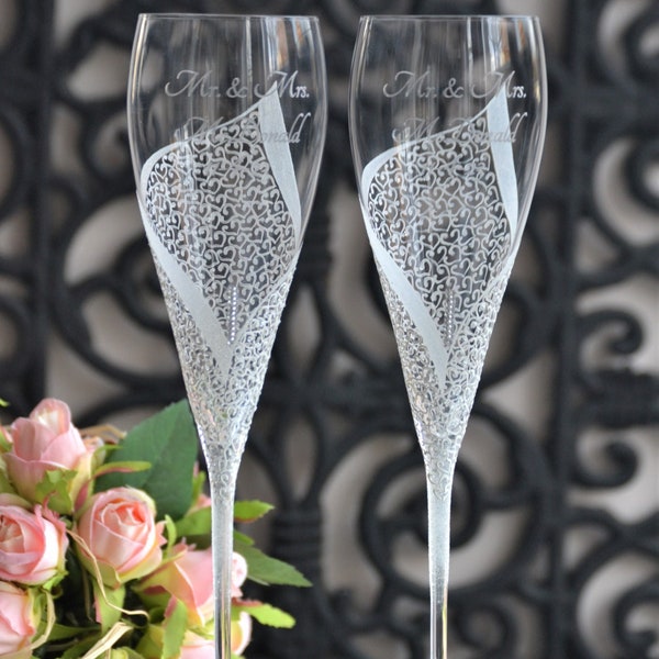 Calla Lily wedding glasses, Calla Lily toasting flutes, Calla Lily centerpiece, Calla Lily wedding decorations,  Flutes a champagne mariage