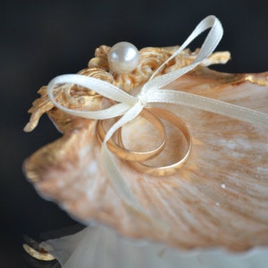 Seashell Ring Holder, RoseGold Shell Ring Bearer, Engagement Ring Holder, Nautical Ring Bearer, Engagement Gift, Ring Carrier