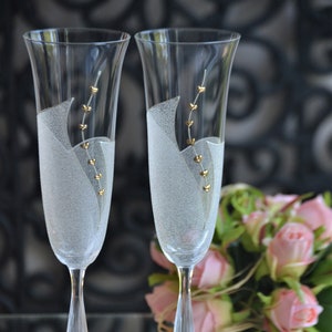 Bruiloft champagneglazen, handgeschilderde champagneglazen, bruidschampagneglazen, Flutes mariés, Frosted champagneglazen Jubileumcadeau