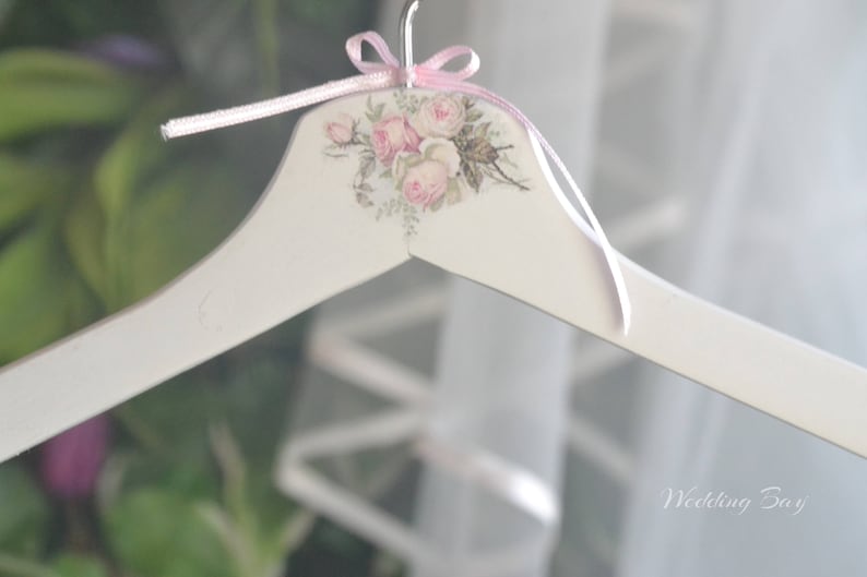 Custom Bridal hanger Personalized Wedding hanger Bridal hanger hand decorated with roses Bridal gift Wedding dress hanger