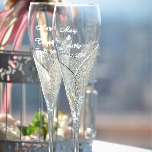 Wedding glasses for bride and groom Customized bride shops and groom champagne glasses Toasting glasses for wedding Goblet hand-painted wine glass