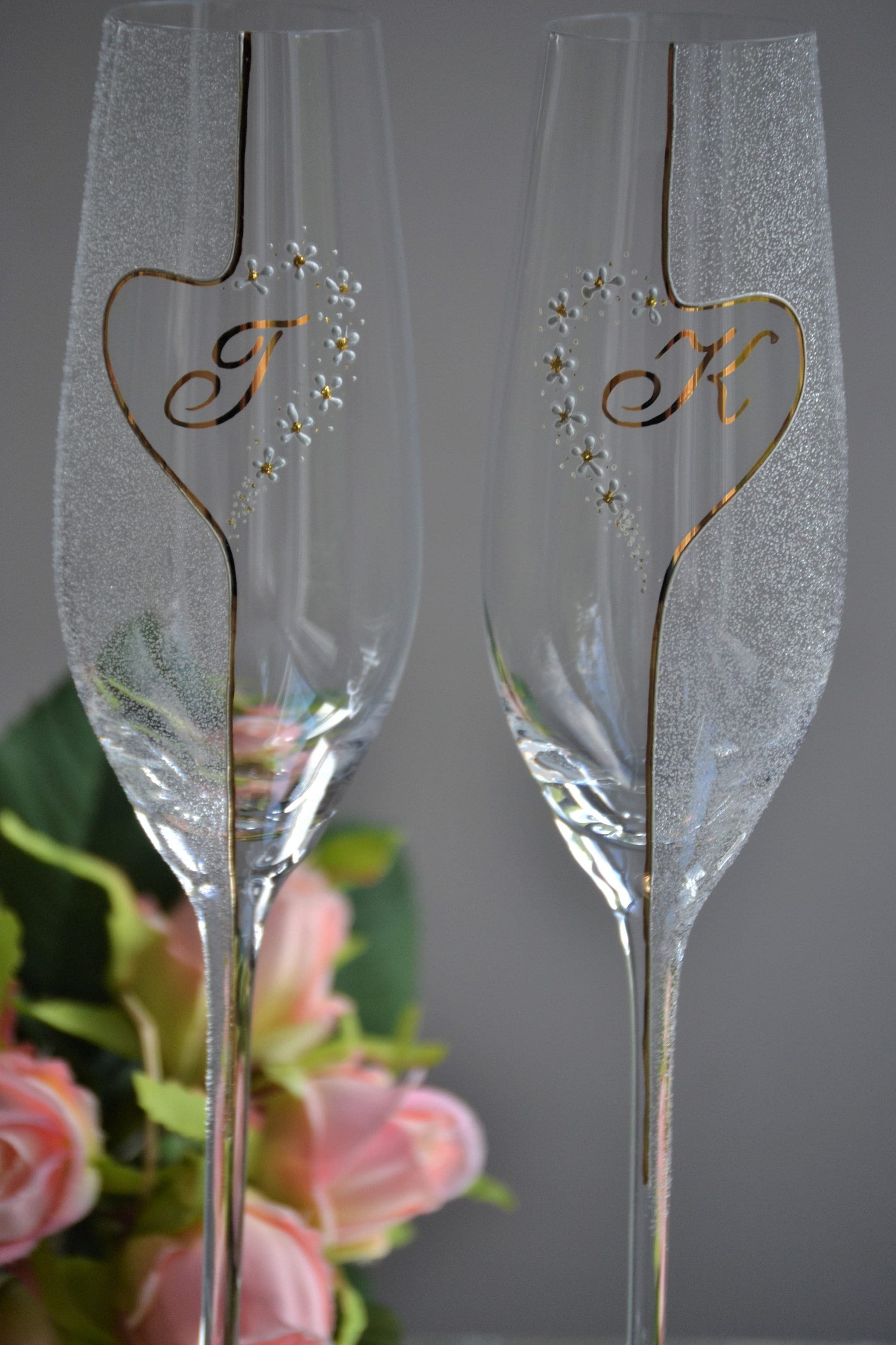 Copas de champán para boda pintadas a mano: copas de brindis con flores  doradas (juego de 2) - Etsy México, image size:1999x3000