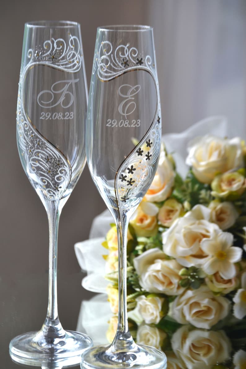 Wedding glasses with gold letters, Custom Toasting flutes for Bride and Groom, Hand painted glasses for wedding image 10