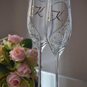 Wedding glasses with gold letters, Custom Toasting flutes for Bride and Groom, Hand painted glasses for wedding image 2