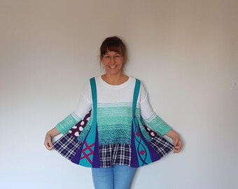Sweter harajuku, sweter turkusowy, ubrania damskie boho, top z jeansu z recyklingu, ubrania z recyklingu, patchworkowa tunika z jeansu, swetry z recyklingu