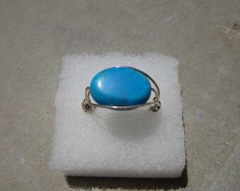 Ring met turquoise parel