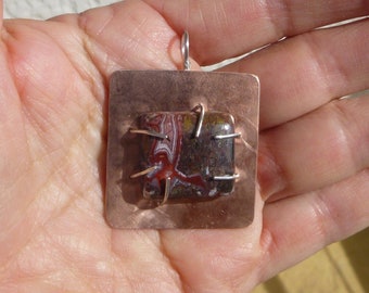 Beautiful pendant with a colorful agate - dark green, dark red - real gem - artistic design