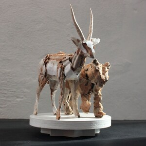 Oggi sposi/Just married, leonessa e gazzella, prede e predatori, sculture di carta,  scultura moderna, gadget, regalo, animali, raro, serie