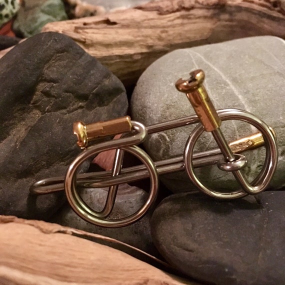 Pince à Cravate Vintage - Motif Vélo, Cycliste, Bicyclette - Finition Dorée Et Argentée - Très Bon état