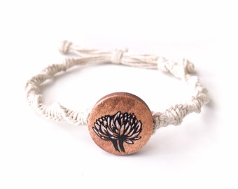 Chrysanthemum spiral macrame bracelet with hand-painted wooden bead