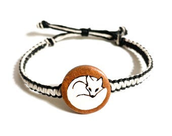 White arctic fox square knot bracelet with hand-painted wooden bead