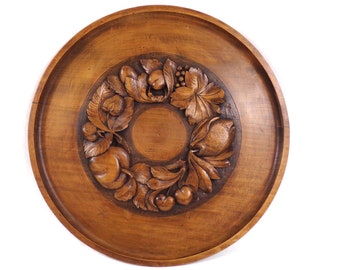 beautiful gift idea Beautiful solid walnut tray hand-carved and signed