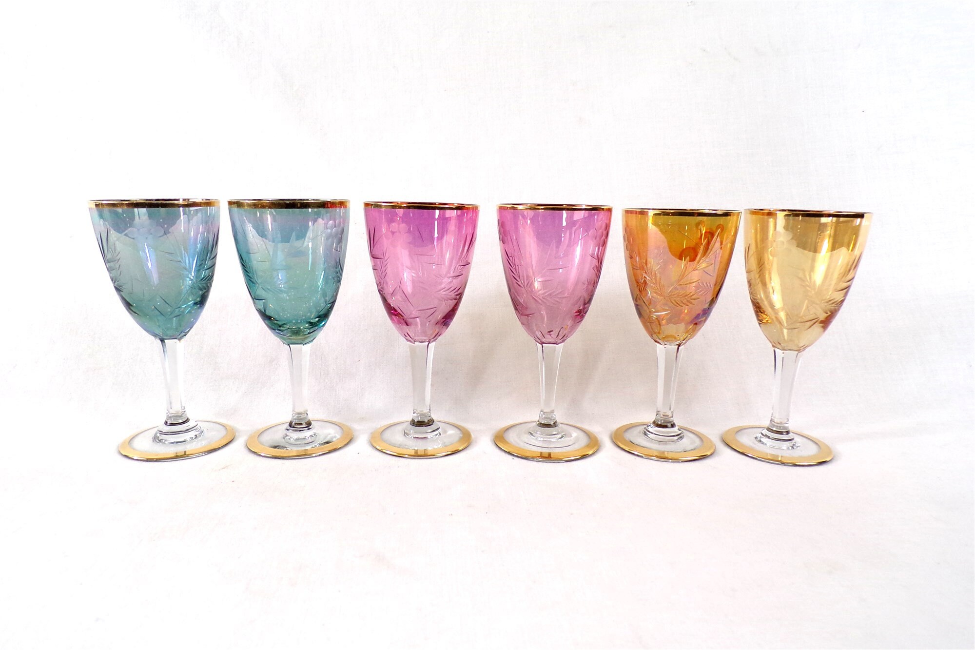Lot de 6 Verres à Pieds Anciens, Gravés La Roue, Couleurs Assorties, Vintage France, Cadeau Fête Des