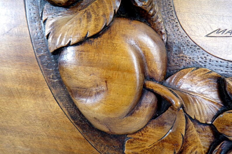 beautiful gift idea Beautiful solid walnut tray hand-carved and signed