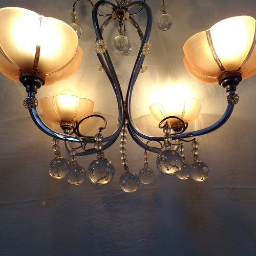 Antique chandelier with metal grapevines and pink cups shops deco vintage shabby chic vintage France