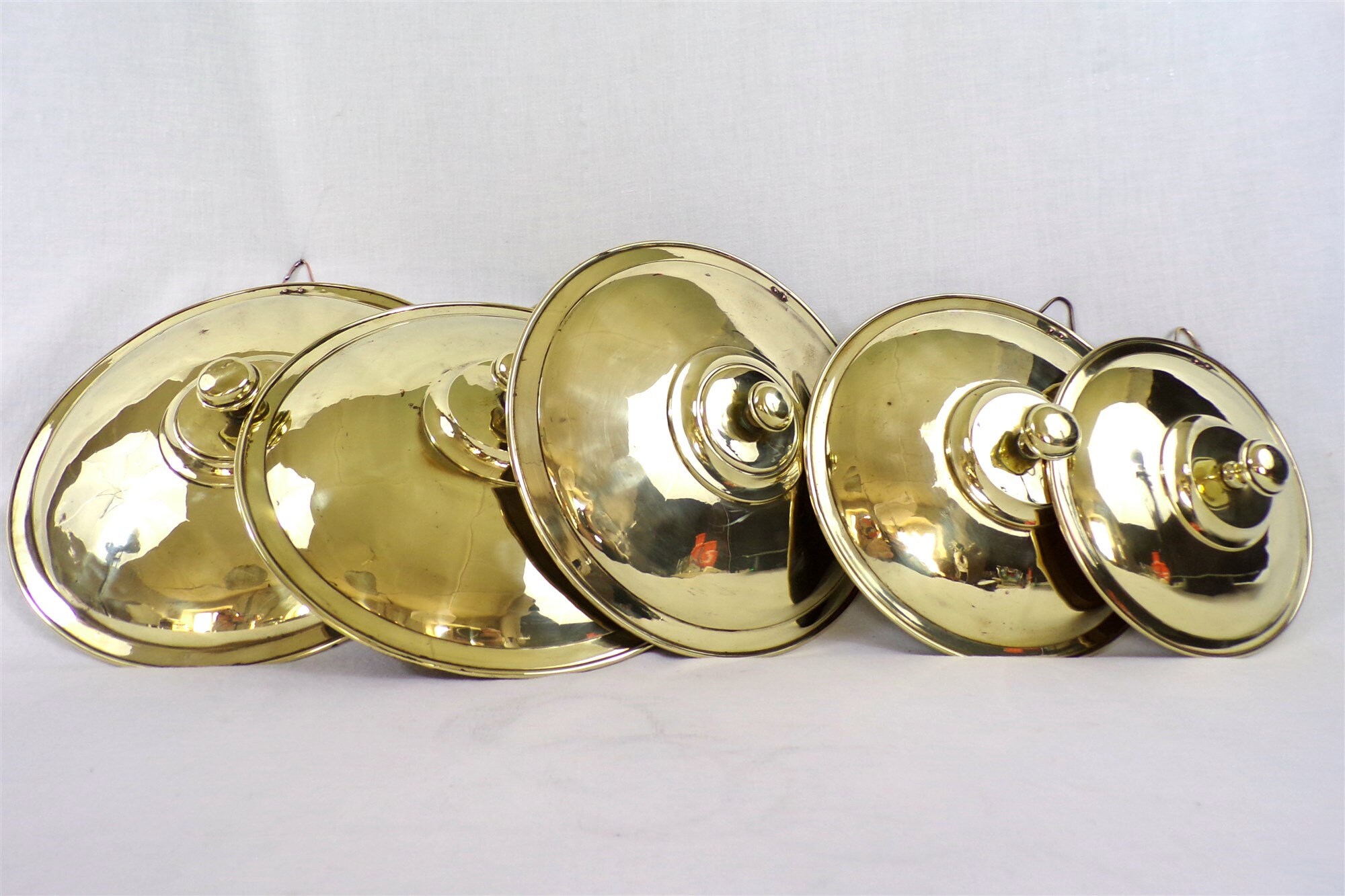Lot de 5 Couvercles Casseroles Anciennes en Cuivre Jaune Déco Retro Vintage France Belle Qualité