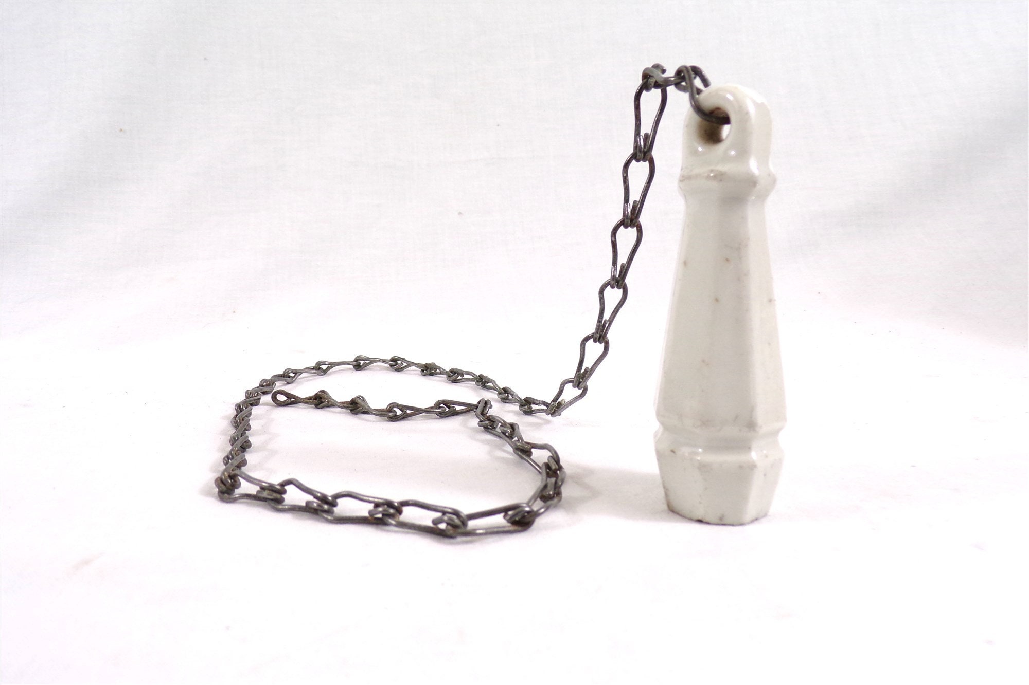 Poignée en Porcelaine avec Chaine Pour Toilettes ou Douche Ancienne, Vint&age France