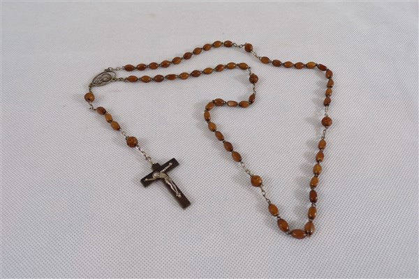 Chapelet Vintage en Pierres Médaille Religieuse et Crucifix Souvenir de Lourdes Objet Devotion Catho