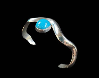 Size 5 1/2" Navajo Handmade Sterling Silver Sandcast Bracelet with Turquoise