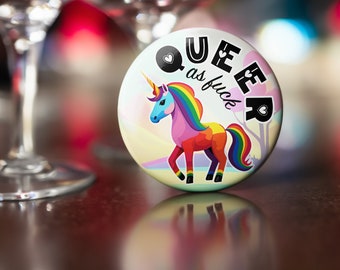 Queer as F ** LGBT Pride Regenbogen-Einhorn Button - Pin, Schlüsselanhänger, Reißverschluss, Magnet