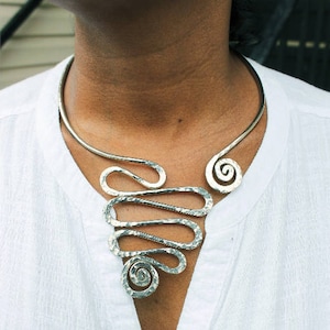 Silver Open Collar Necklace for Women, Women's silver asymmetrical collar necklace, hand hammered spiral necklace, collar statement necklace
