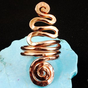 Women&#39;s Long Spiral Copper Ring, Hand Hammered Copper Ring, Textured Ring, Healing Copper Rings, Thumb Ring, Midi Ring, Celtic Ring, Curly
