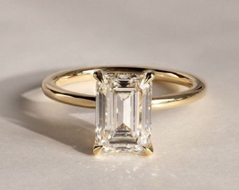 Emerald Cut 2.5 Carat IGI Certified CVD Lab Grown Diamond F color VS1 clarity Solitaire Emerald Diamond Handmade Solitaire Engagement Ring