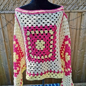 Granny Square Crochet Poncho, Retro Poncho, Vintage Reversible Poncho in Yellow, White and Pink