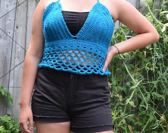 Haut court dos nu en crochet, style festival country