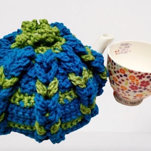 Vintage Tea Pot Cozy, Cover Blue & Green Crochet Tea Pot Warmer