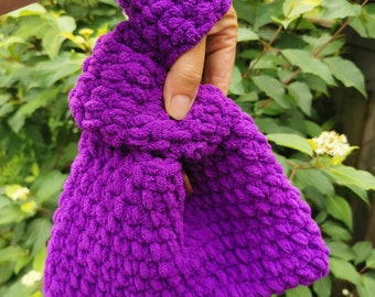 Crochet Chenille Japanese Knot Bag: Textured Mini Purse