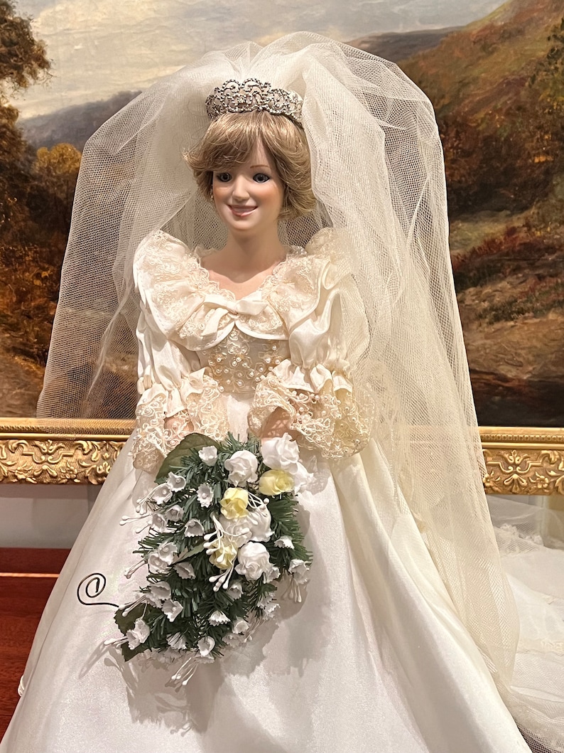 Danbury Mint the Princess Diana Bride Doll Royal Wedding Dress Original ...