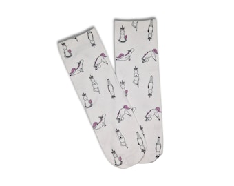 Witzige Socken mit Yoga Einhorn Sneaker Socken Füßlinge mit Einhorn in Yoga Posen weiß bunt kurze Socken