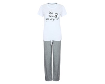 Pyjama mit Spruch Ohne Kaffee geht hier gar nix bedruckter Schlafanzug T-Shirt und Hose Set grau weiß