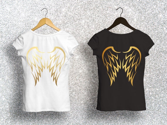Camiseta con alas y texto alas de angel estampado en dorado