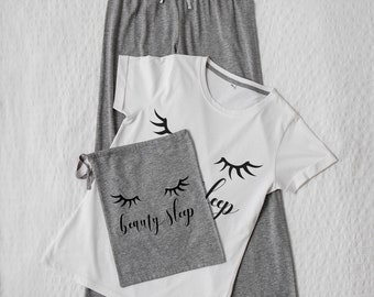 Pyjama Set mit Print bedruckter Schlafanzug mit Wimpern T-Shirt und lange Hose grau weiß
