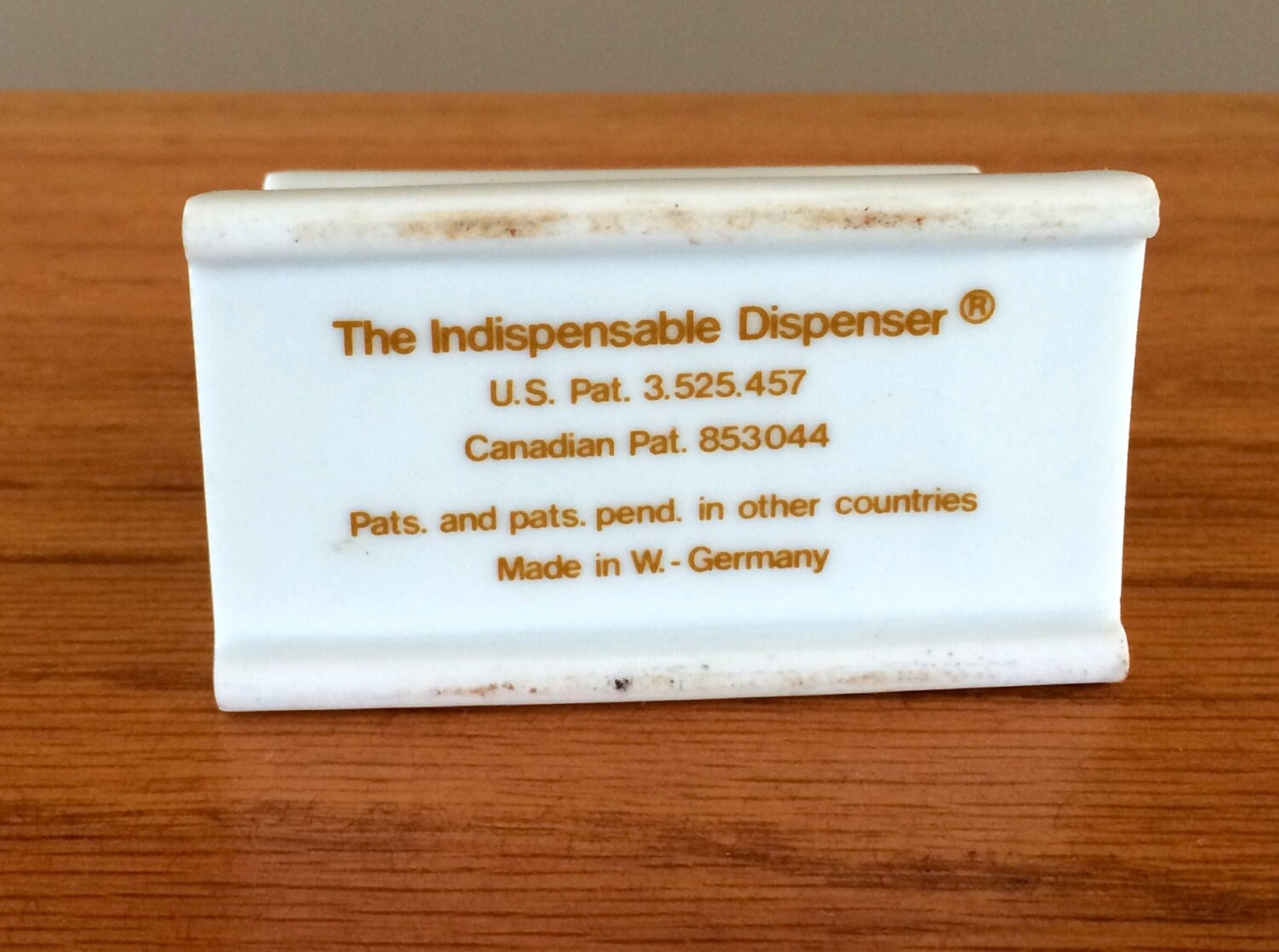 Indian Earth Powder Brush/Dispenser - Pre-Filled With 6g Mineral Makeup